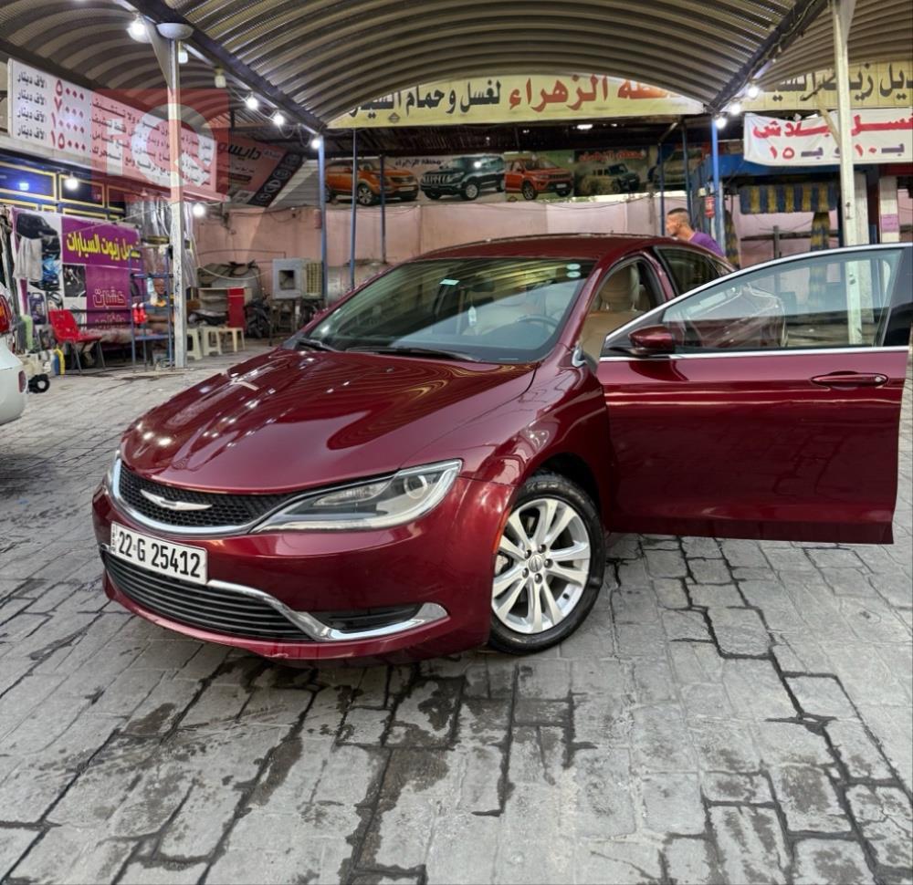 Chrysler 200